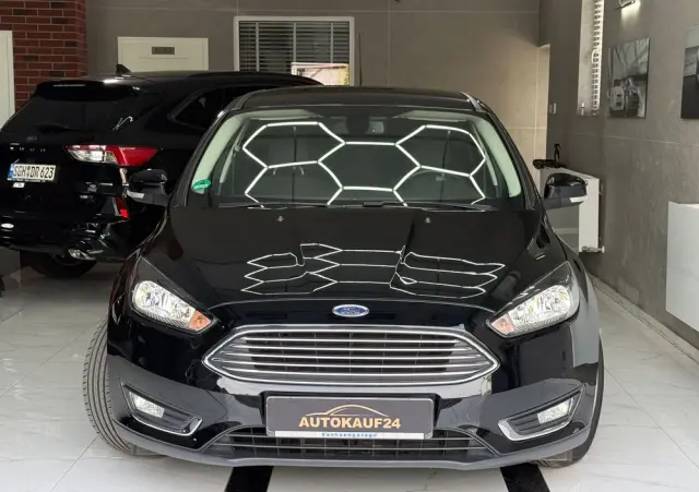 FORD Focus 1.0 EcoBoost Titanium