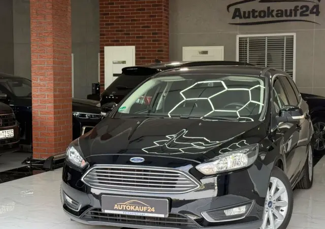 FORD Focus 1.0 EcoBoost Titanium