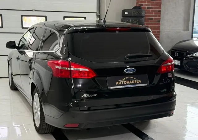 FORD Focus 1.0 EcoBoost Titanium