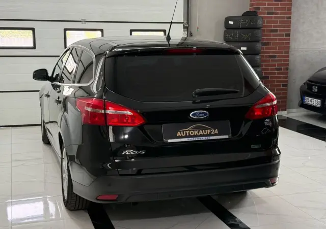 FORD Focus 1.0 EcoBoost Titanium
