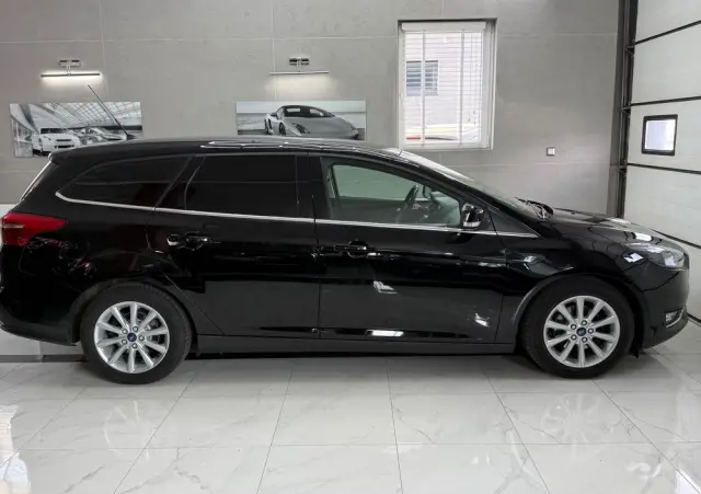 FORD Focus 1.0 EcoBoost Titanium