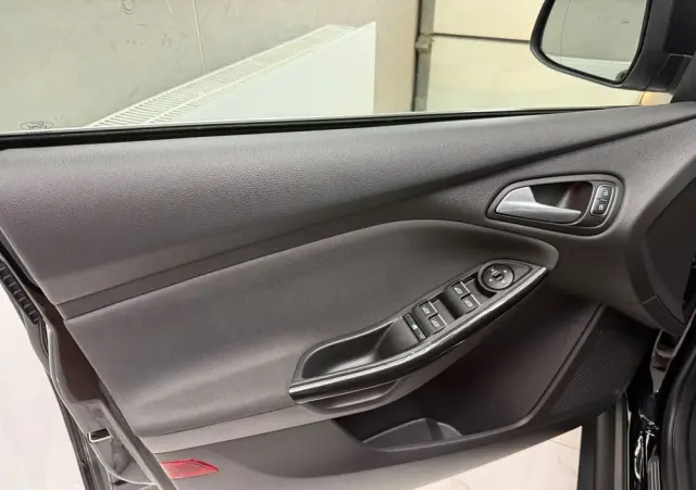 FORD Focus 1.0 EcoBoost Titanium