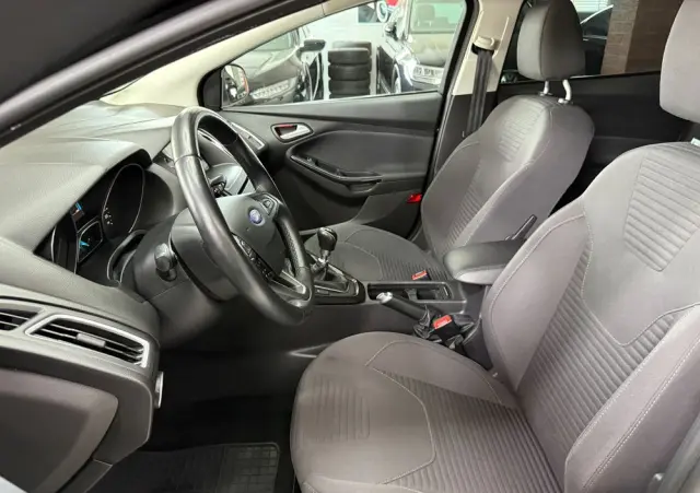 FORD Focus 1.0 EcoBoost Titanium
