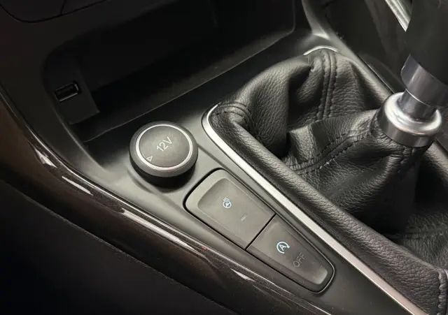 FORD Focus 1.0 EcoBoost Titanium