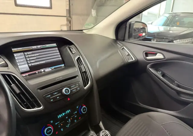FORD Focus 1.0 EcoBoost Titanium