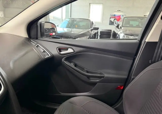 FORD Focus 1.0 EcoBoost Titanium