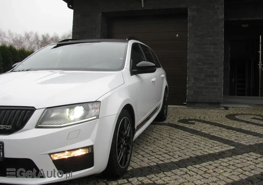 SKODA Octavia 2.0 TDI (Green tec) RS