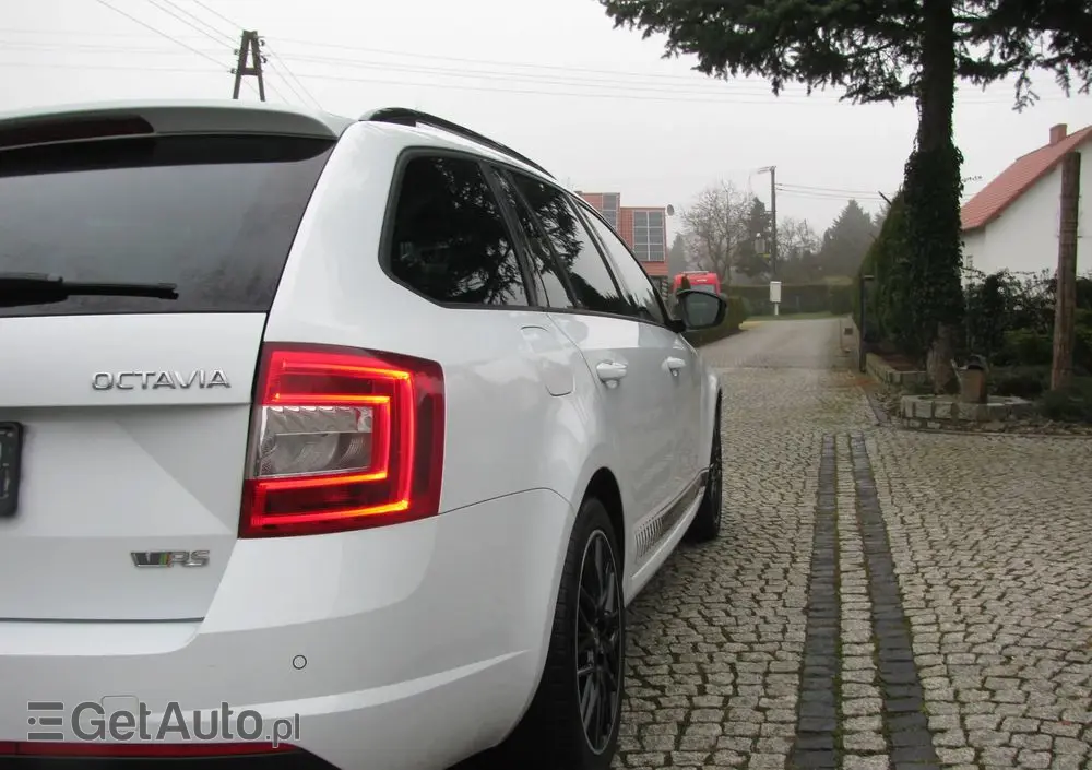 SKODA Octavia 2.0 TDI (Green tec) RS
