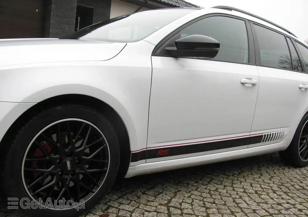 SKODA Octavia 2.0 TDI (Green tec) RS