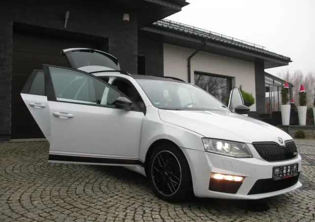 SKODA Octavia 2.0 TDI (Green tec) RS