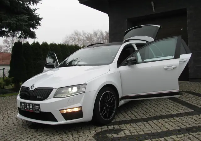 SKODA Octavia 2.0 TDI (Green tec) RS