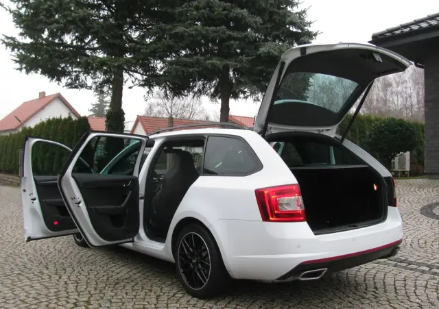 SKODA Octavia 2.0 TDI (Green tec) RS