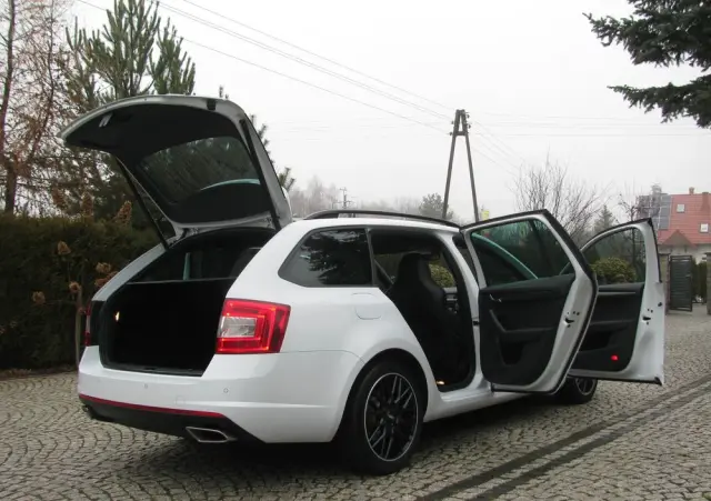 SKODA Octavia 2.0 TDI (Green tec) RS