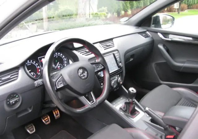 SKODA Octavia 2.0 TDI (Green tec) RS