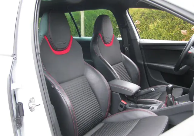 SKODA Octavia 2.0 TDI (Green tec) RS