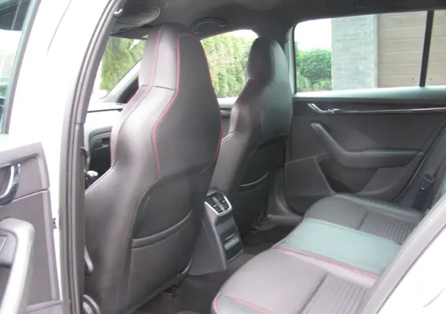 SKODA Octavia 2.0 TDI (Green tec) RS