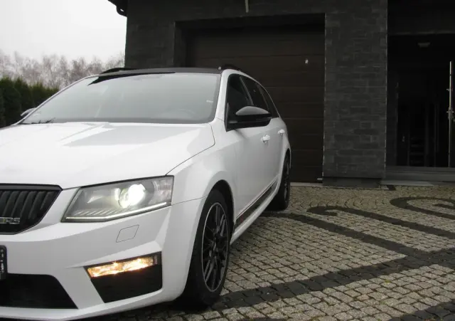 SKODA Octavia 2.0 TDI (Green tec) RS