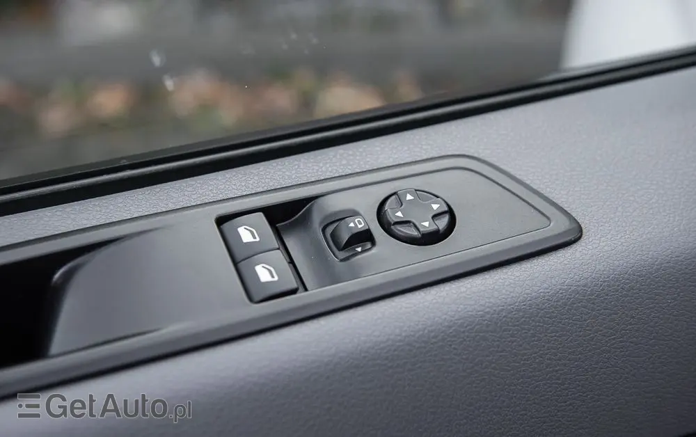 PEUGEOT Expert 2.0 L1 EAT8