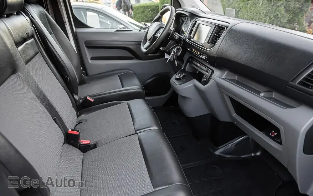 PEUGEOT Expert 2.0 L1 EAT8