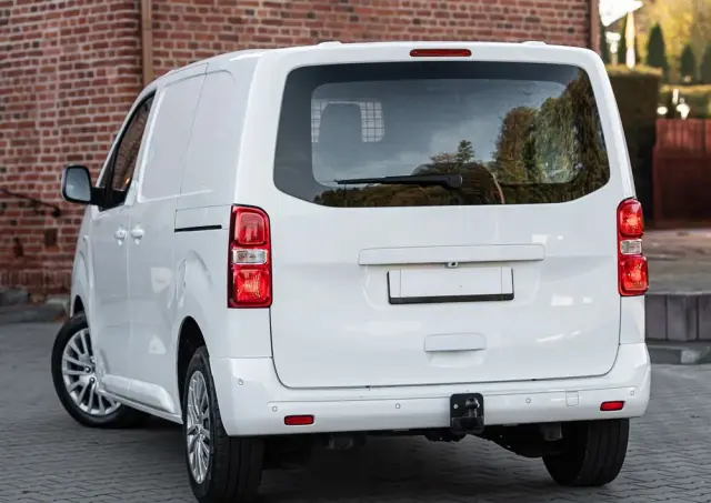 PEUGEOT Expert 2.0 L1 EAT8