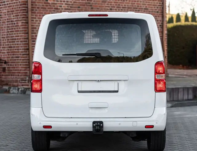 PEUGEOT Expert 2.0 L1 EAT8