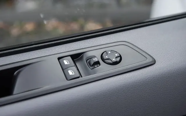 PEUGEOT Expert 2.0 L1 EAT8