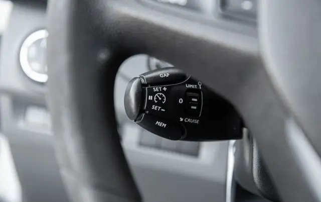 PEUGEOT Expert 2.0 L1 EAT8