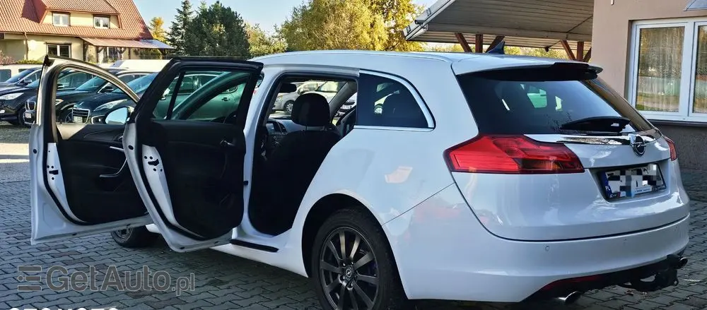 OPEL Insignia 2.0 T SportsTourer 4x4 ecoFLEX Start/Stop Design Edition