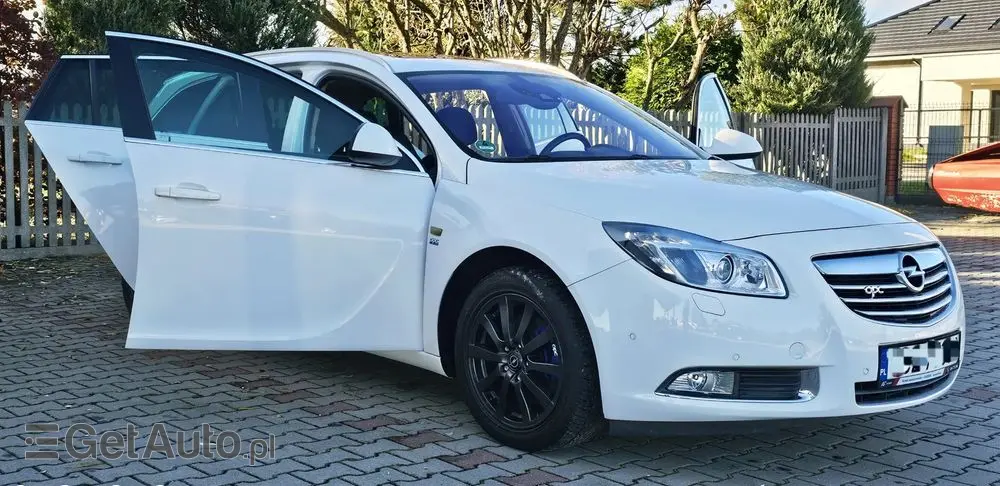 OPEL Insignia 2.0 T SportsTourer 4x4 ecoFLEX Start/Stop Design Edition