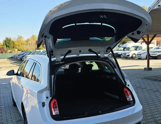 OPEL Insignia 2.0 T SportsTourer 4x4 ecoFLEX Start/Stop Design Edition