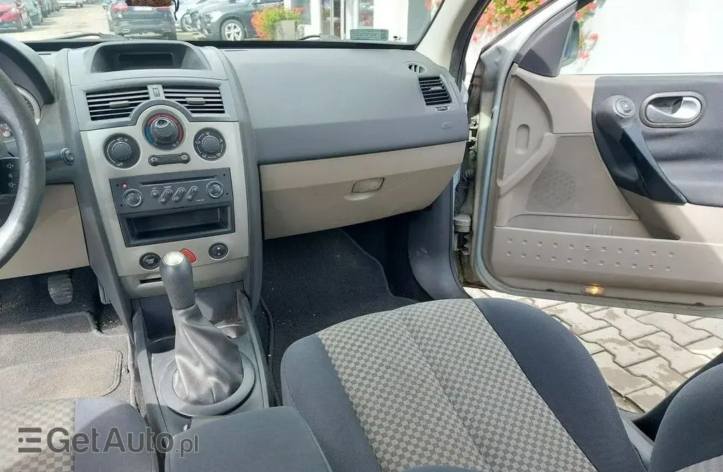 RENAULT Megane 