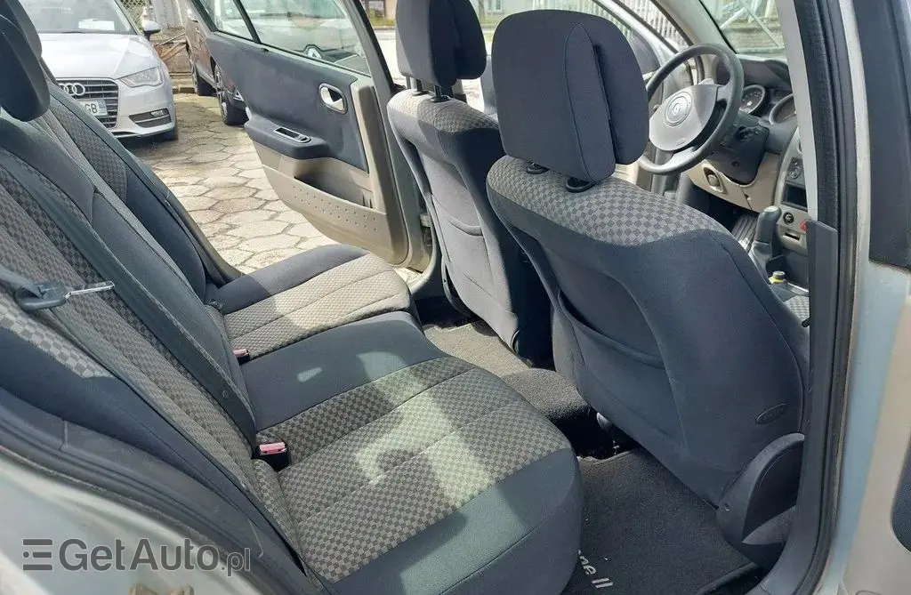RENAULT Megane 