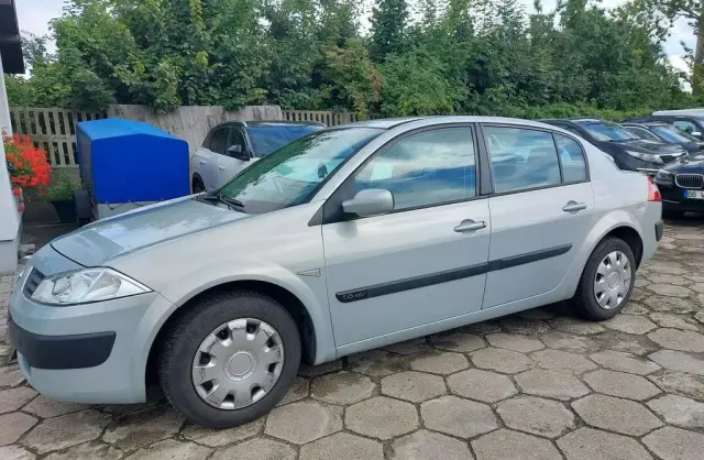 RENAULT Megane 