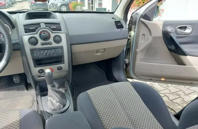 RENAULT Megane 