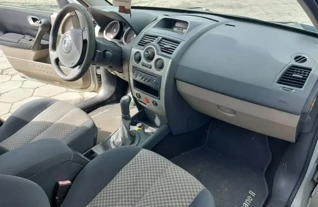 RENAULT Megane 