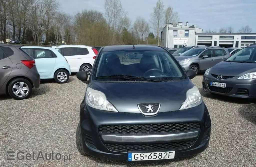PEUGEOT 107 