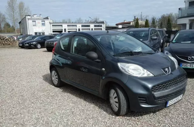 PEUGEOT 107 