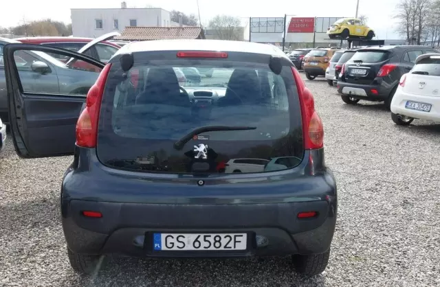 PEUGEOT 107 