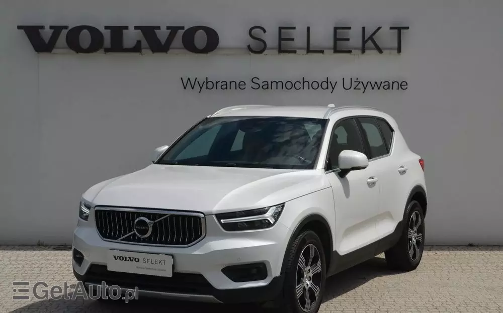 VOLVO XC 40 T3 Momentum Pro