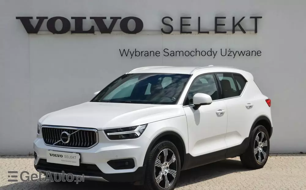 VOLVO XC 40 T3 Momentum Pro