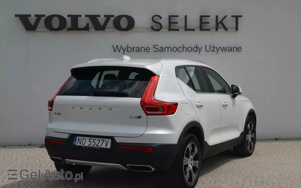 VOLVO XC 40 T3 Momentum Pro