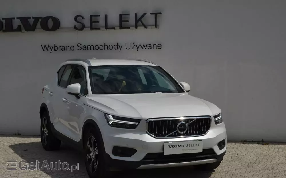 VOLVO XC 40 T3 Momentum Pro