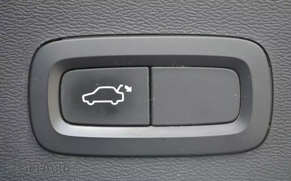 VOLVO XC 40 T3 Momentum Pro