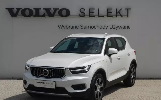 VOLVO XC 40 T3 Momentum Pro