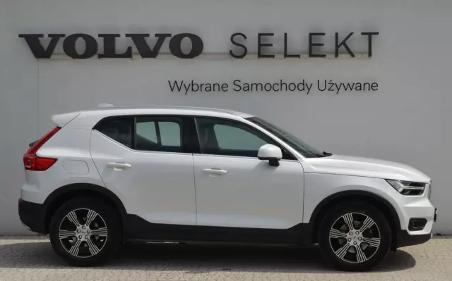 VOLVO XC 40 T3 Momentum Pro