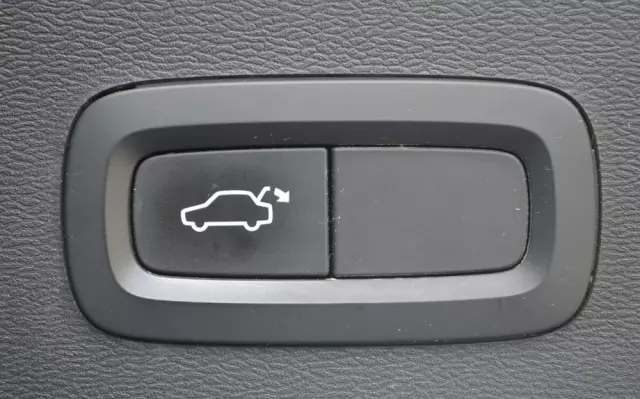 VOLVO XC 40 T3 Momentum Pro