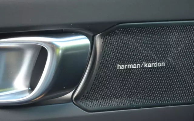 VOLVO XC 40 T3 Momentum Pro