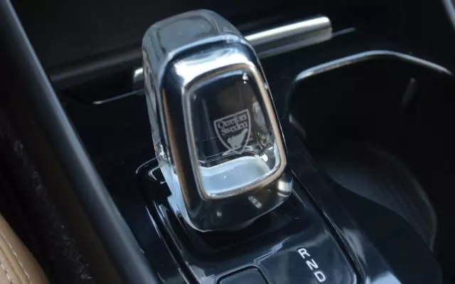 VOLVO XC 40 T3 Momentum Pro