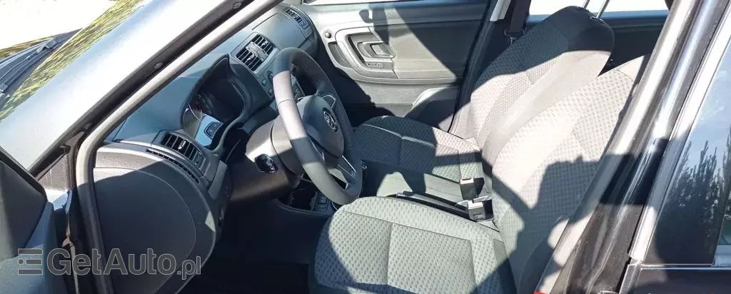 SKODA Roomster 