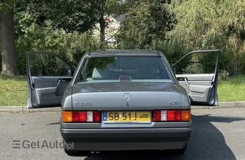 MERCEDES-BENZ 190 